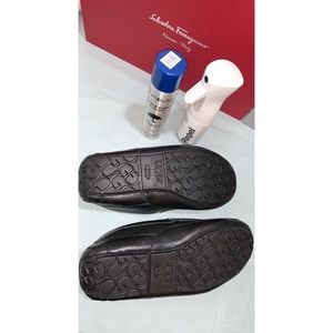 UGG Ascot Leather Slipper EUC w/2 protection spray